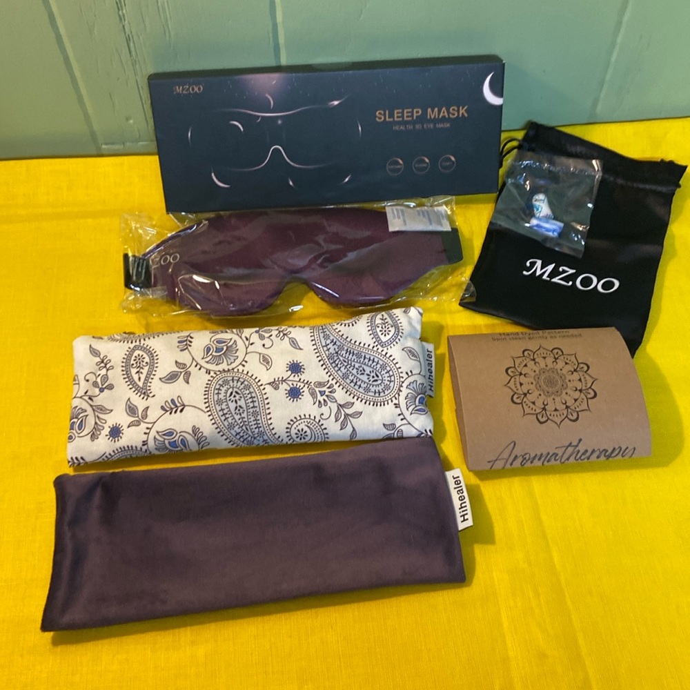 Aromatherapy Eye, pillow with 2 zipper covers. Also a sleep mask for your eyes.
